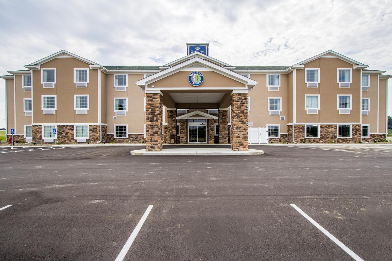 Cobblestone Hotel & Suites - Hutchinson Экстерьер фото